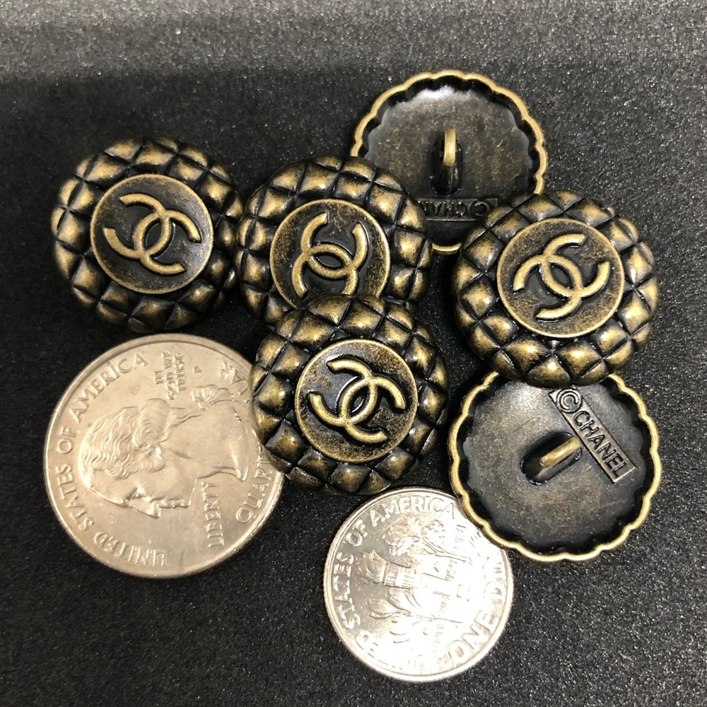 Chanel round buttons.
